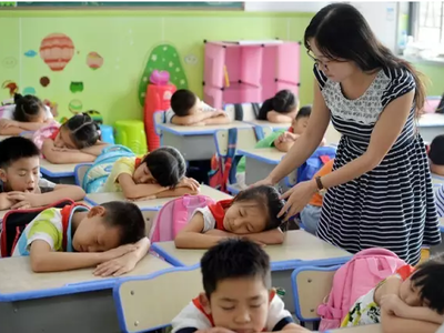 鄂州六部門(mén)聯(lián)手立規(guī) 為中小學(xué)生校外托管服務(wù)戴上“緊箍咒”